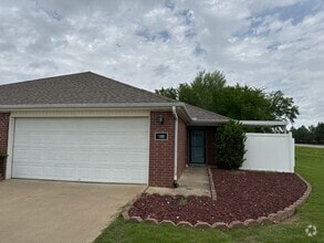 Building Photo - BARLING SOUTH H DUPLEX
