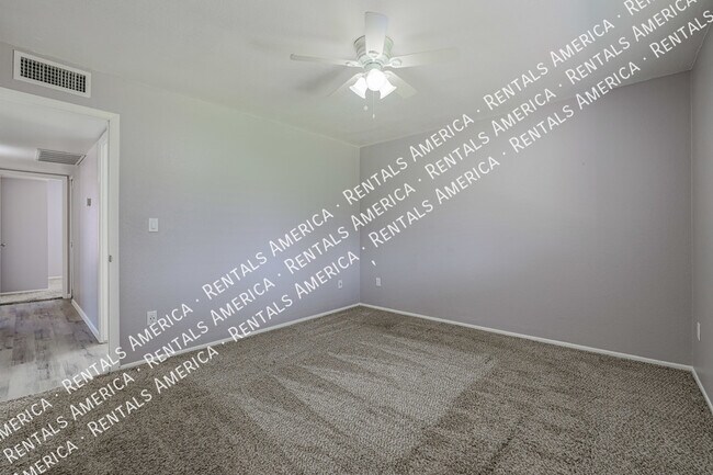 Building Photo - 6312 S College Ave