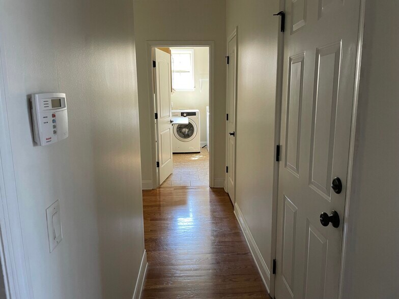 Building Photo - 7866 Steppingstone Ln