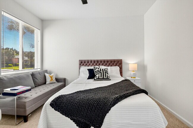 Building Photo - 2245 Sapphire Cir