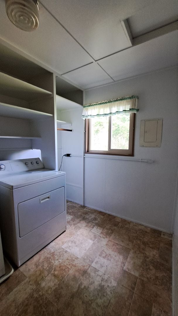 Building Photo - 1 Bedroom Rambler in Mannette