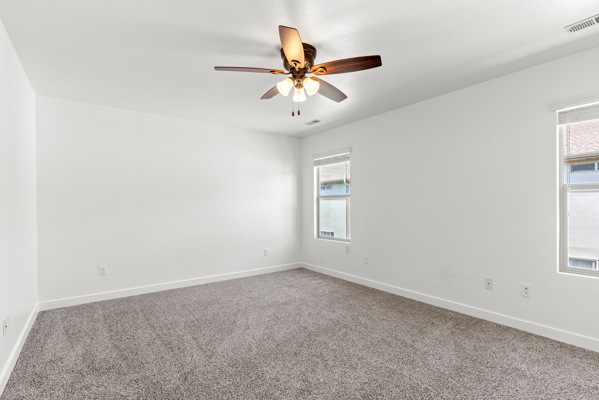 Building Photo - 2668 Cottonwood Dr