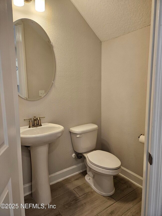 Building Photo - 11340 Breakers Bay Wy