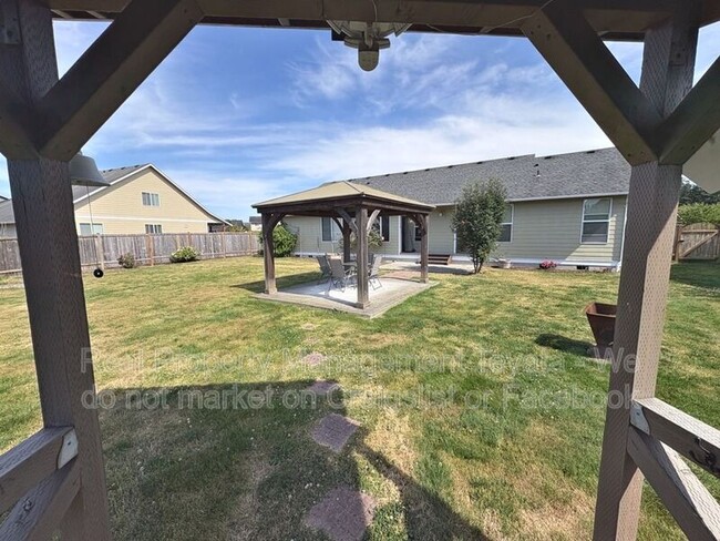 Building Photo - 4884 Dory Ct