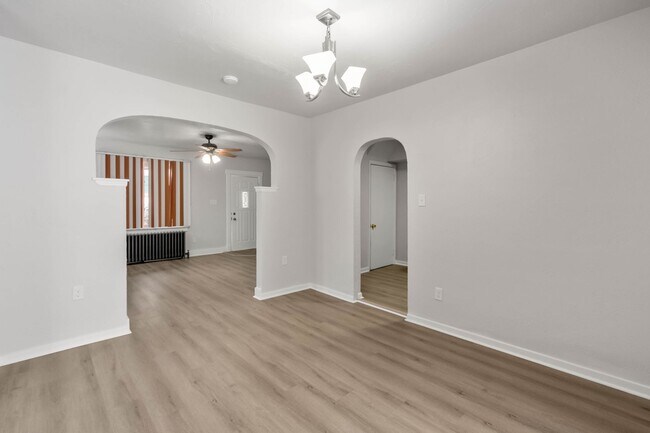 Building Photo - Renovated 3 bedroom home available NOW!