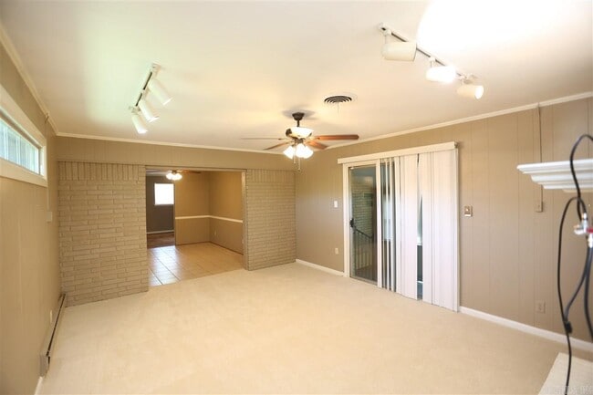 Building Photo - 312 Wedgewood Rd