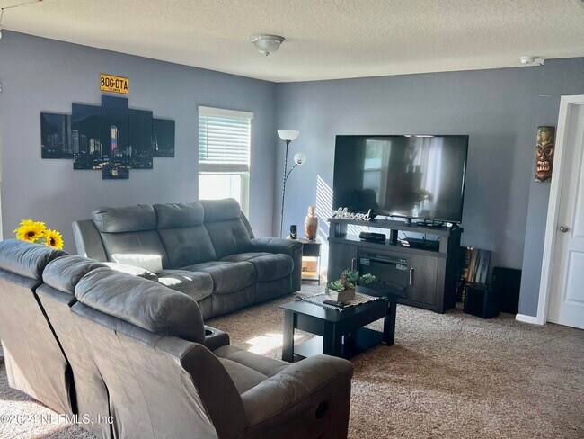 Building Photo - 2518 Beachview Dr