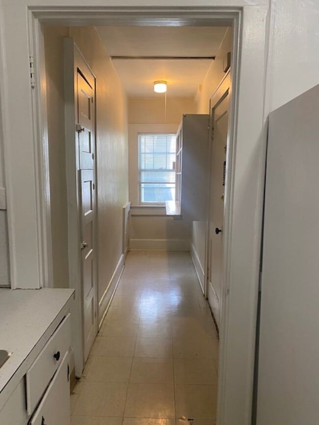 Building Photo - 1009 Euclid Ave