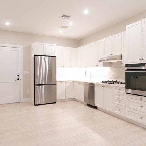 Building Photo - 198 Green St