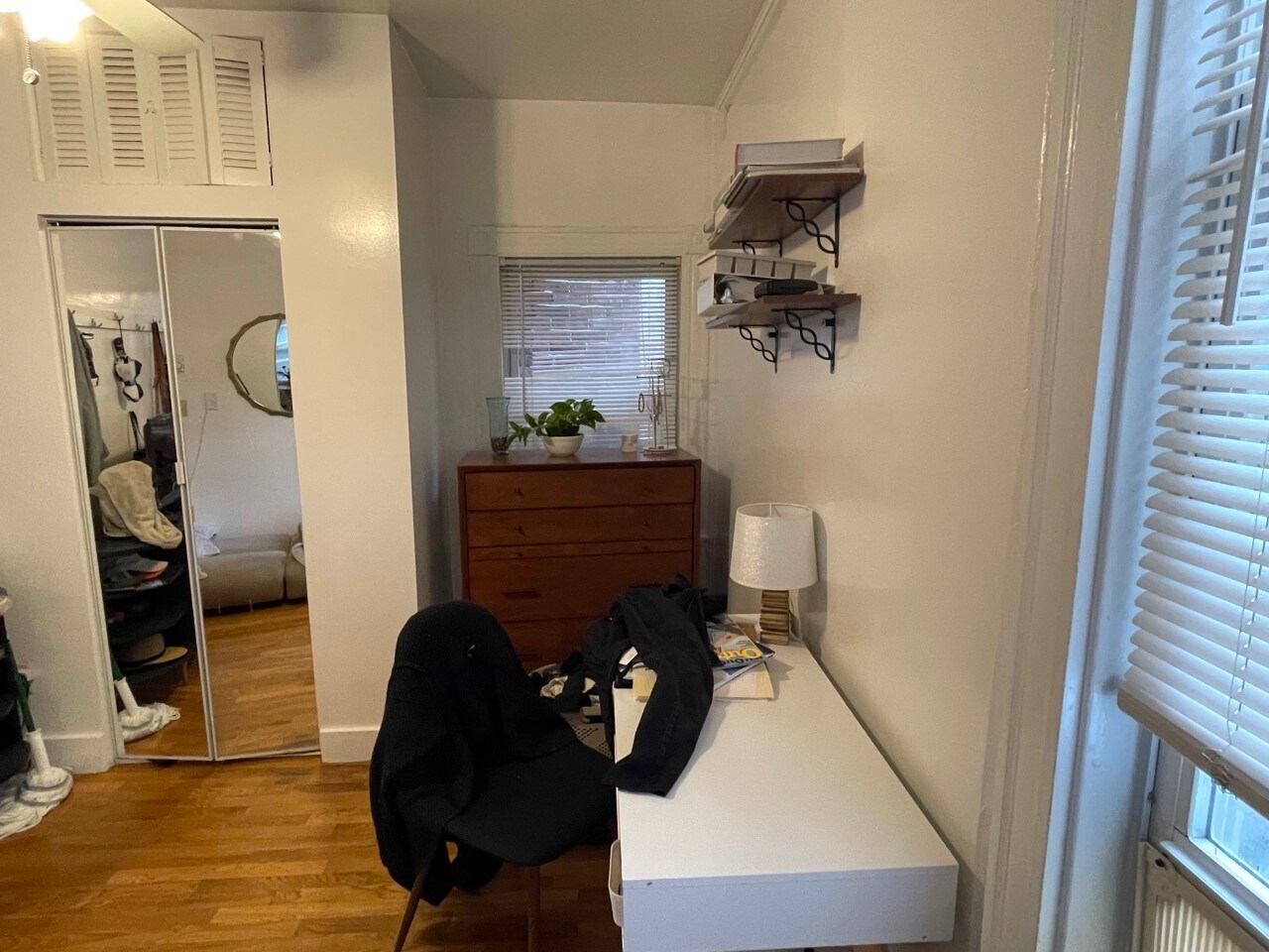 Building Photo - 16 Charter St