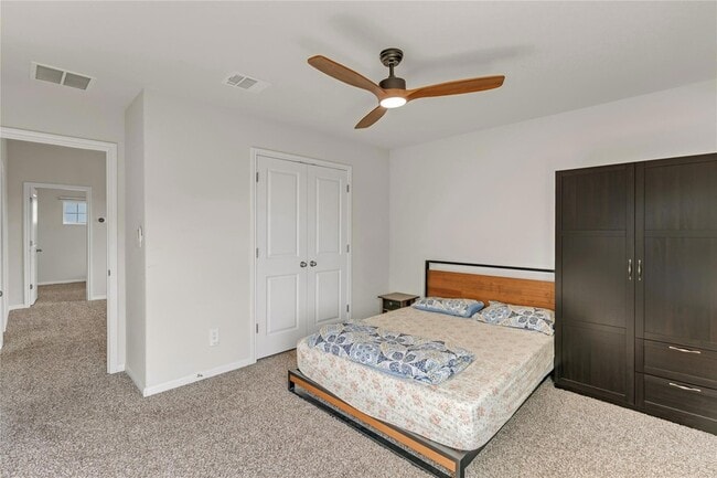 Building Photo - 223 Balsam St