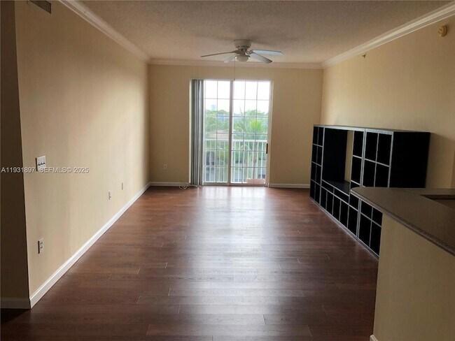 Building Photo - 1900 Van Buren St