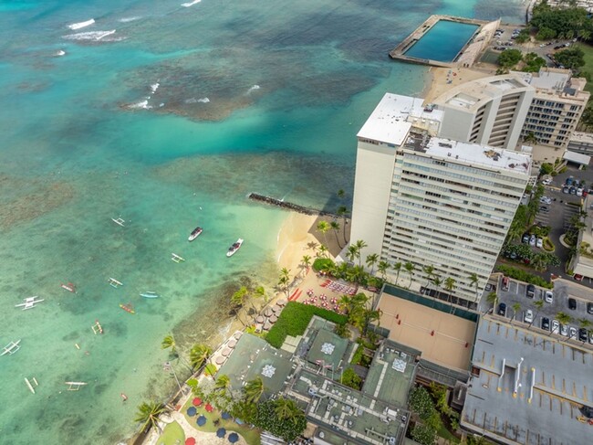 Building Photo - Colony Surf Luxe: Oceanfront 1BR w/ Diamon...