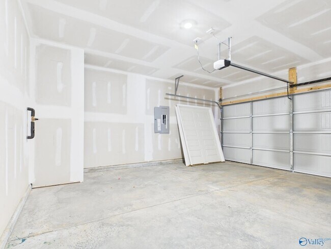 Building Photo - 16862 Orleans Dr
