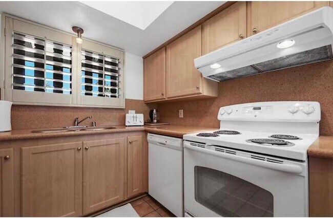Building Photo - 45943 CA-74