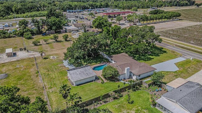 Building Photo - 5302 Turkey Creek Rd