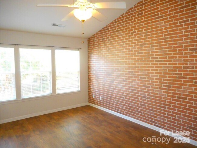 Building Photo - 11310 Ladonia Ct
