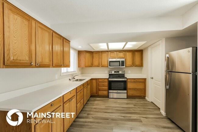 Building Photo - 8921 W Weldon Ave