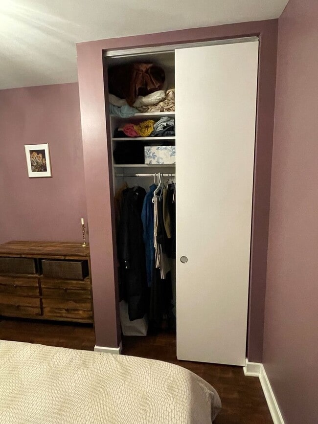 Building Photo - Recently Renovated 1 bedroom apartment in Columbia Heights