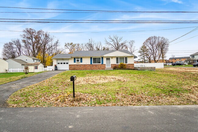 Building Photo - 413 Watson Ave
