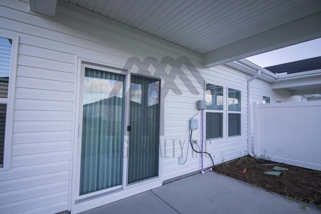 Building Photo - 140 River Birch Ln