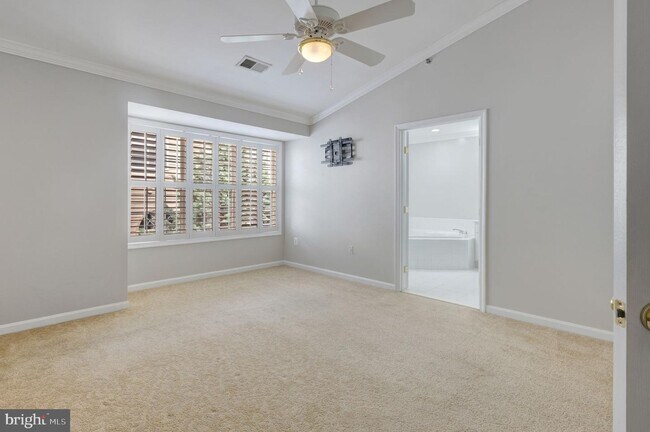 Building Photo - 434 Clayton Ln