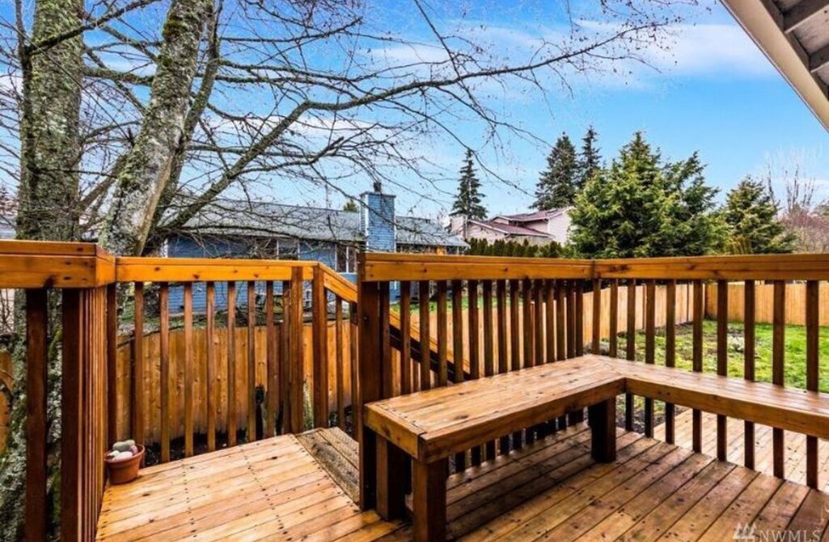 Building Photo - 10732 20th Pl W