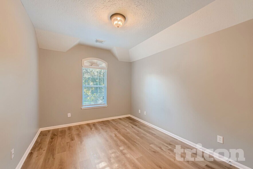 Building Photo - 7506 Parkcross Pl