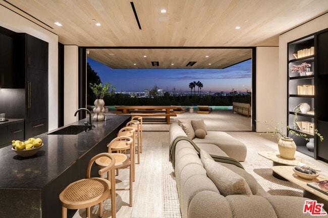 Building Photo - 1210 Laurel Way