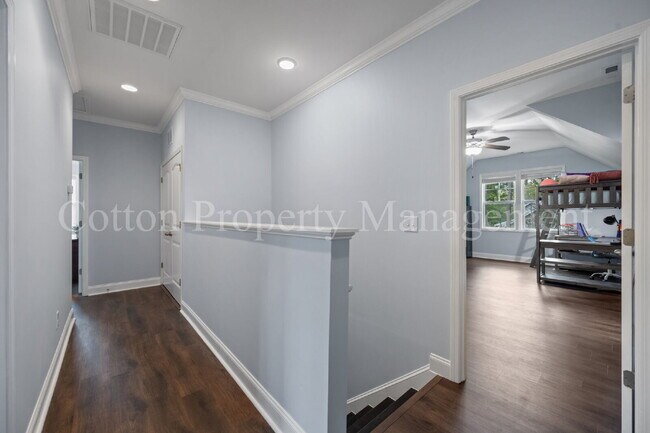 Building Photo - 807 Dan Owen Dr