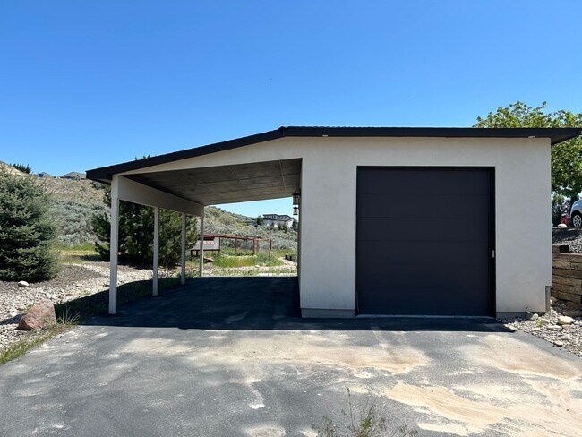 Building Photo - Luxury Living in StarView Estates - 4.98 A...