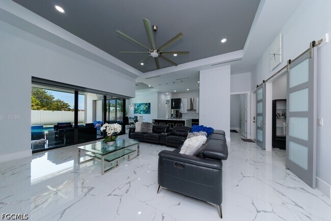 Building Photo - 4024 Chiquita Blvd S