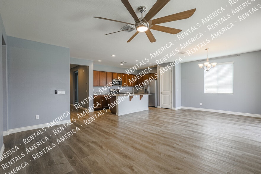 Building Photo - 4217 W Winston Dr