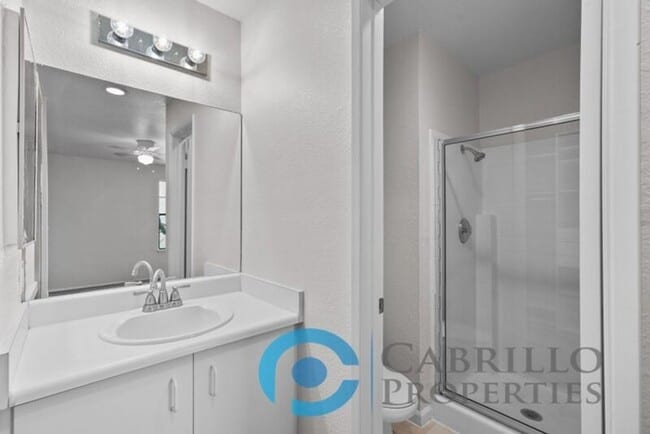 Building Photo - 3975 Hortensia St