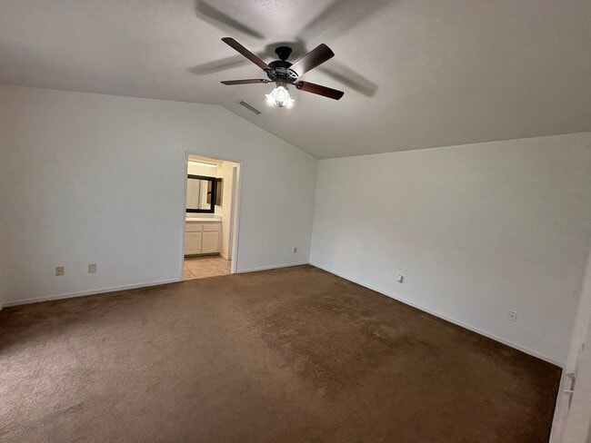 Building Photo - Charming home with Pool in Tulare Rent Ready!