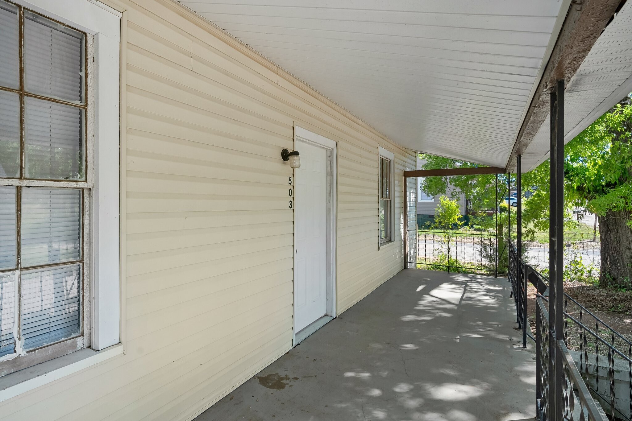 Building Photo - 503 Hayes St