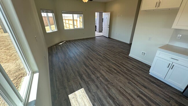 Building Photo - Coyote Run Duplexes