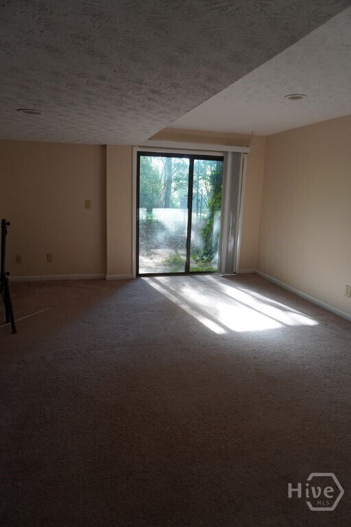 Building Photo - 195 Woodstone Dr