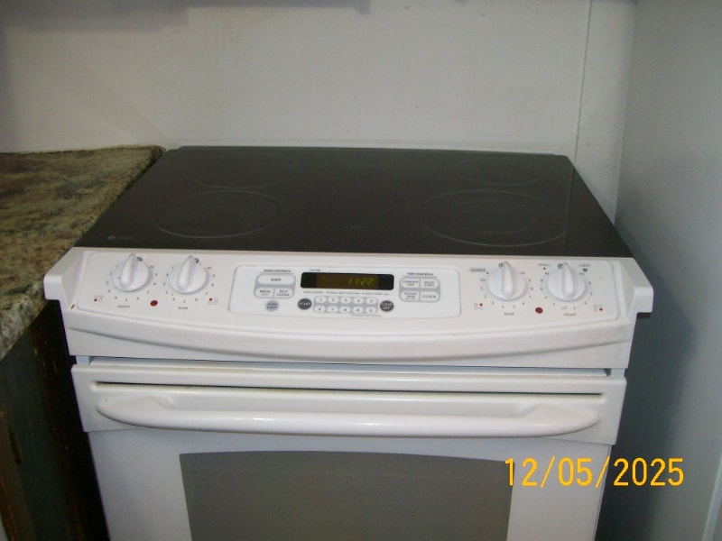 Building Photo - 3098 Springhill Rd