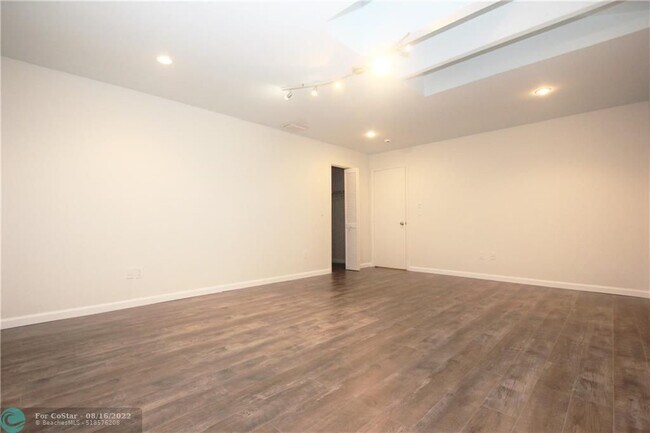 Building Photo - 10134 Boca Woods Ln