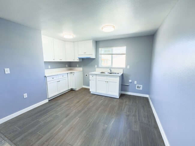 Building Photo - 1155-1159 E 10th St