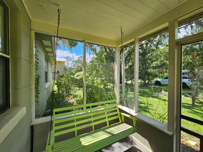 Building Photo - 2 Bedroom/2 Bath home near Duck Pond and Citizens Field