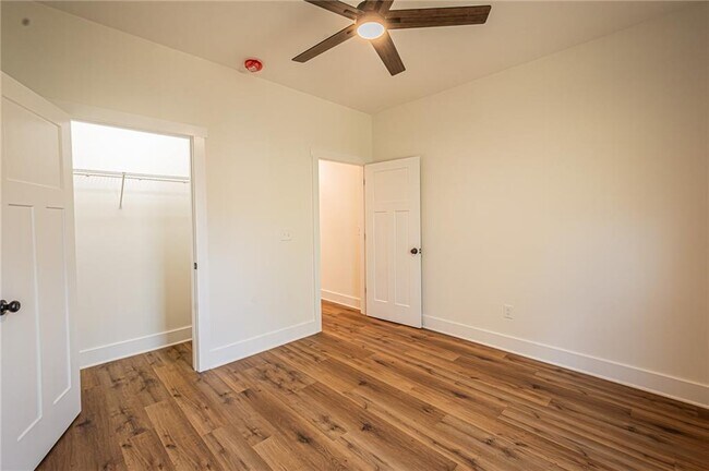 Building Photo - 635 Cane Creek Valley Rd