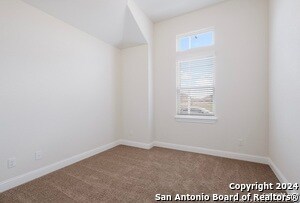 Building Photo - 2052 Stephanie Ave