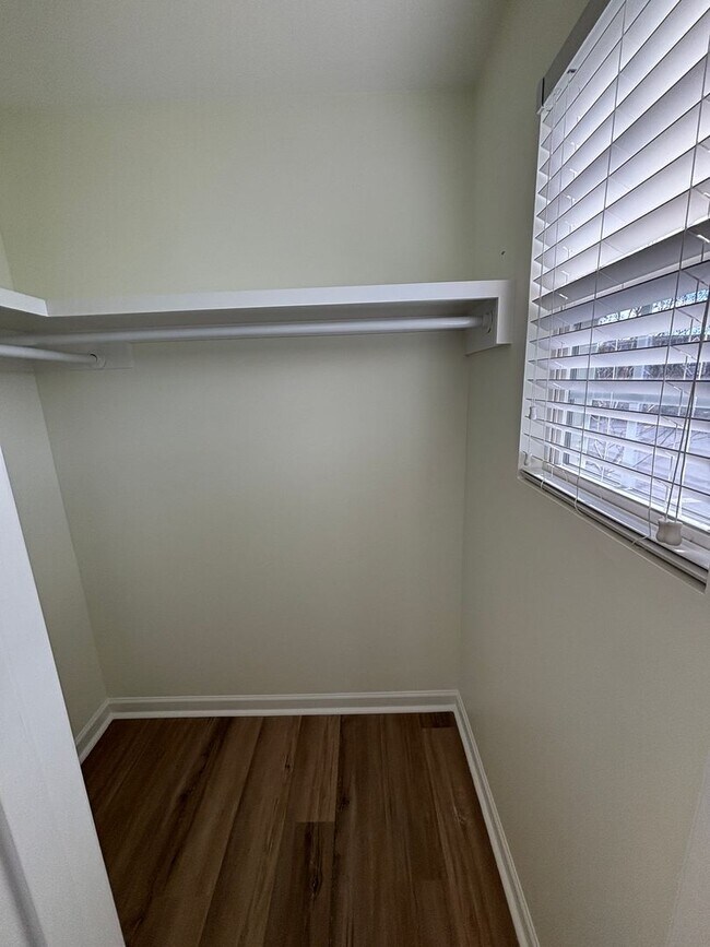 Building Photo - 1804 Riverbirch Ln