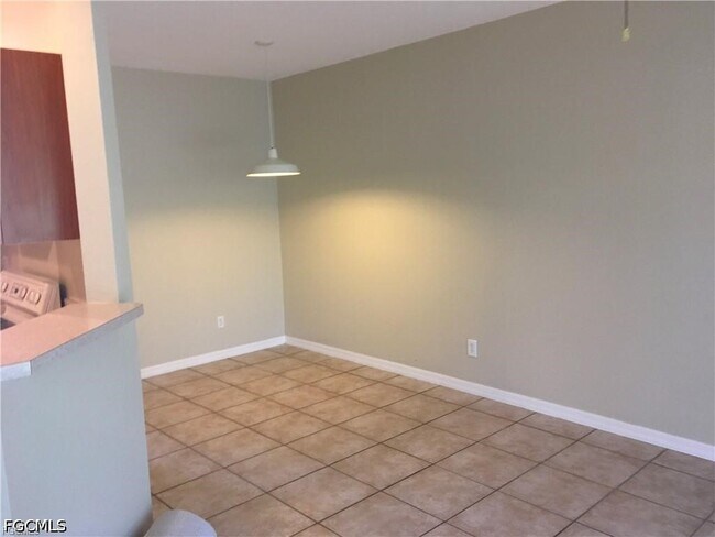 Building Photo - 8639 Athena Ct