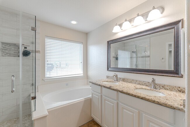 Building Photo - 5214 Sunlight Hill Ct