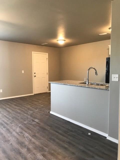 Building Photo - 604 SW Loudon Dr