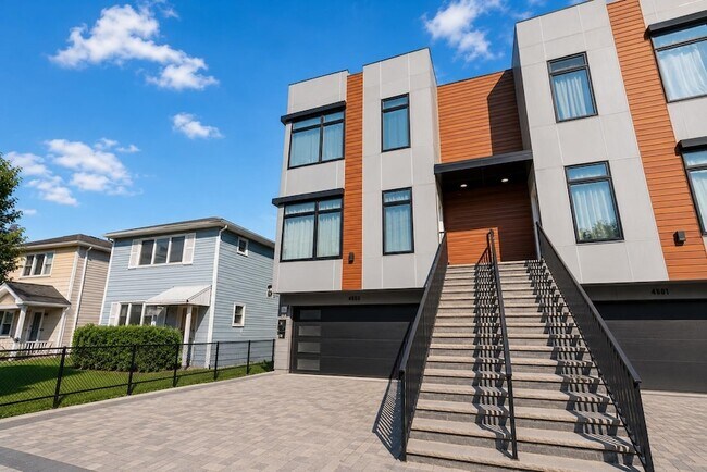 Building Photo - 4805 Aschoff Pl