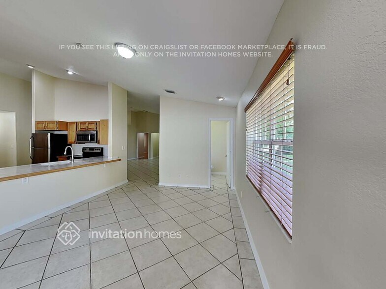 Building Photo - 14915 SW 139th Pl